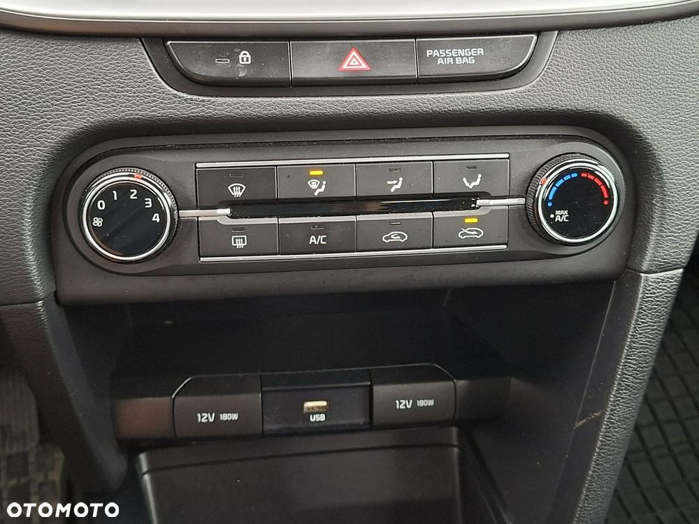 Kia Ceed - 21