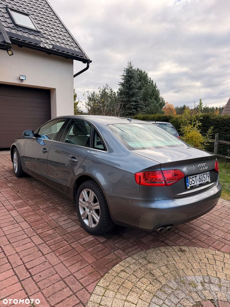 Audi A4 Limousine - 6