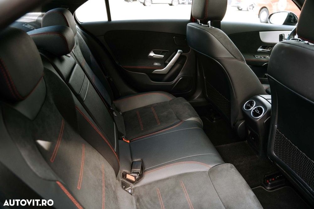 Mercedes-Benz A - 19