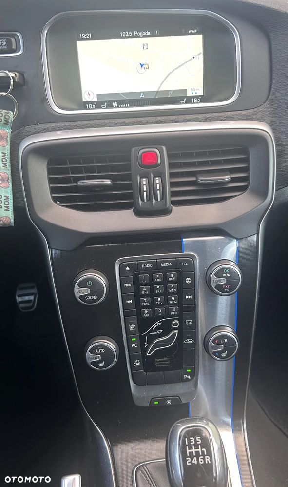 Volvo V40 D2 Kinetic - 21