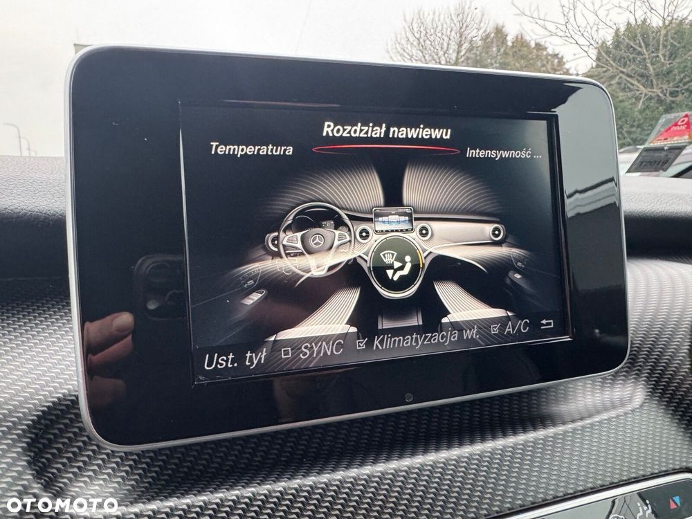 Mercedes-Benz Klasa V - 34