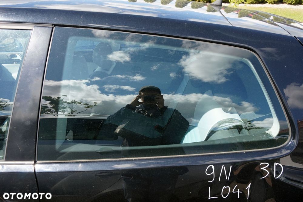 SZYBA KAROSERYJNA TYLNA LEWA BOCZNA POLO IV 9N LIFT 3D HB  VOLKSWAGEN 2004-2009 - 2