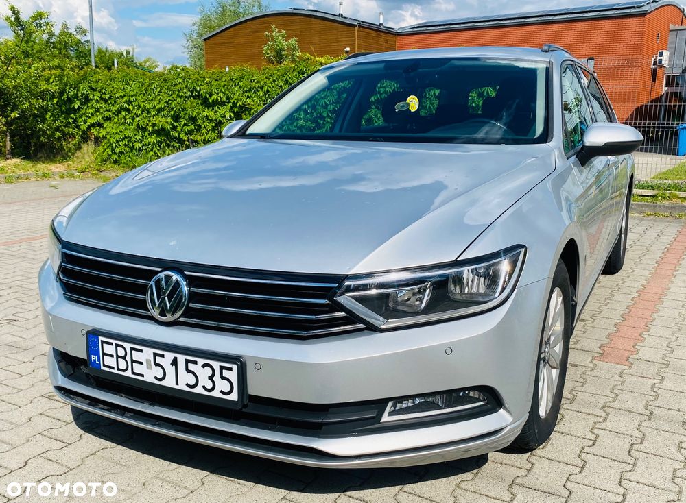 Volkswagen Passat - 2