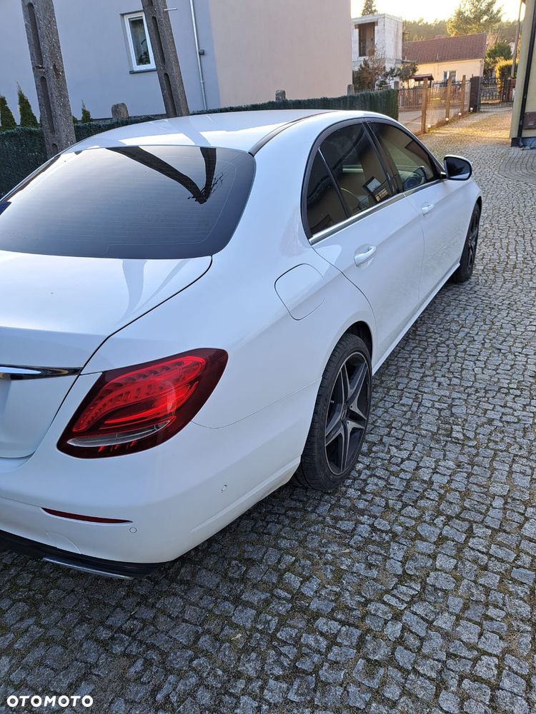 Mercedes-Benz Klasa E - 2