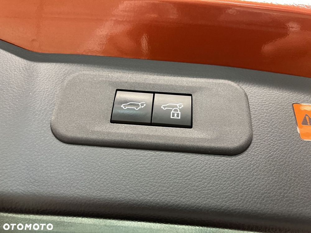 Lexus NX 350h Business AWD - 36