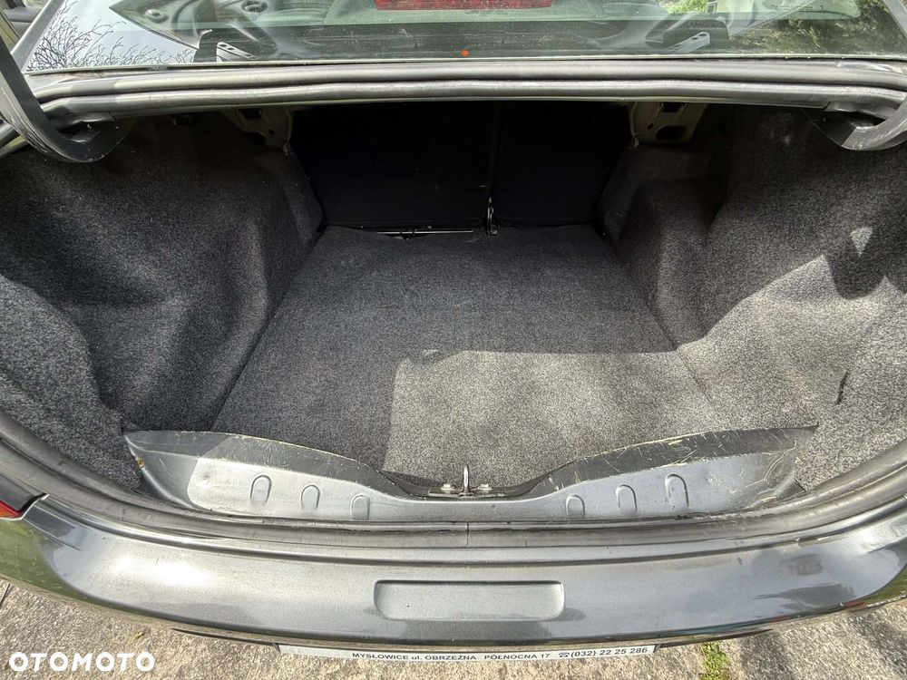 Peugeot 301 1.6 VTi Active - 16