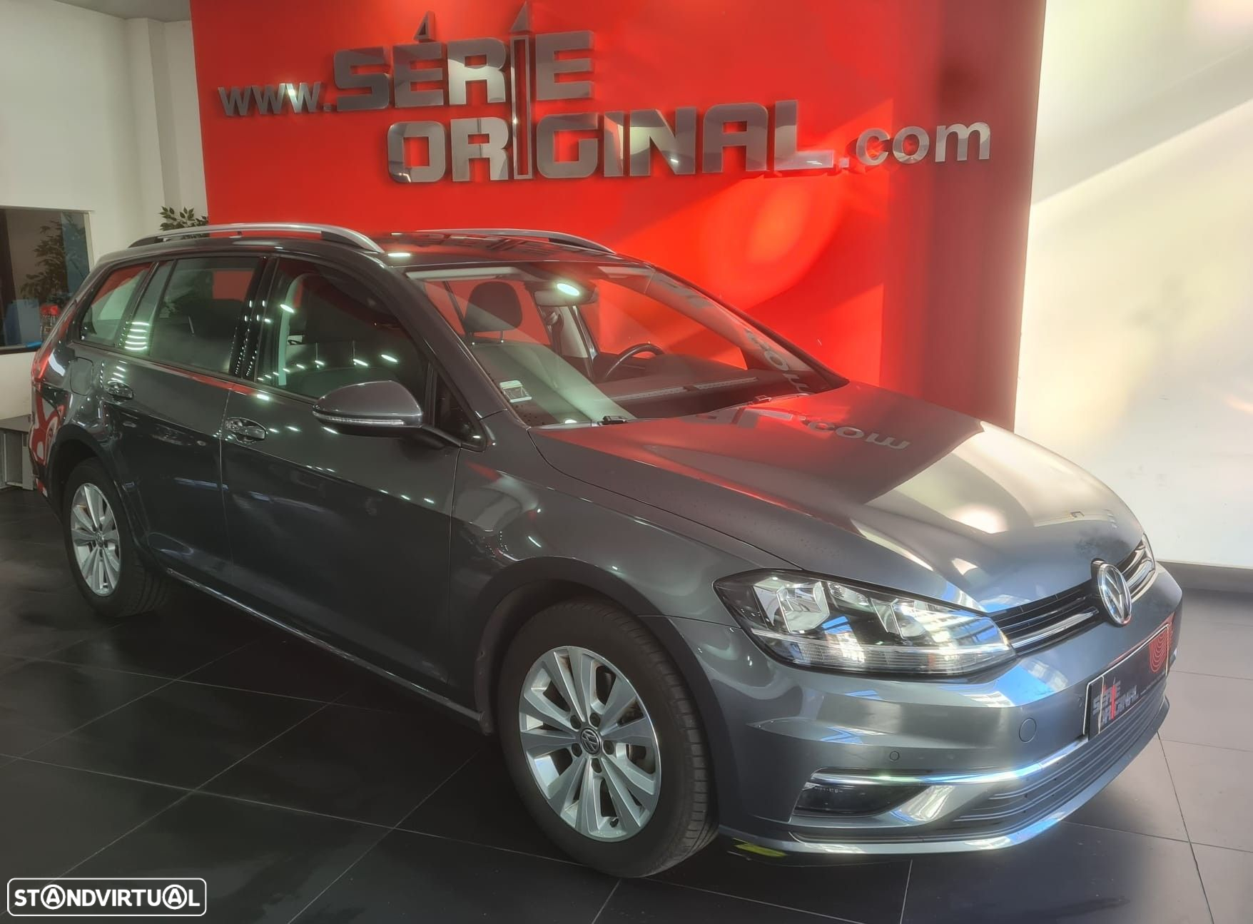 VW Golf Variant 1.6 TDi Confortline - 3
