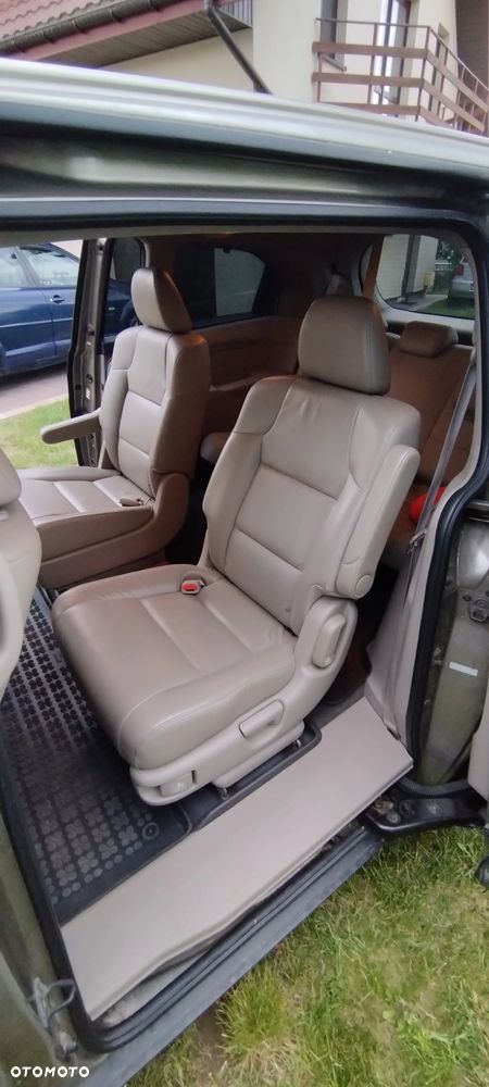 Honda Odyssey 3.5 LX - 12