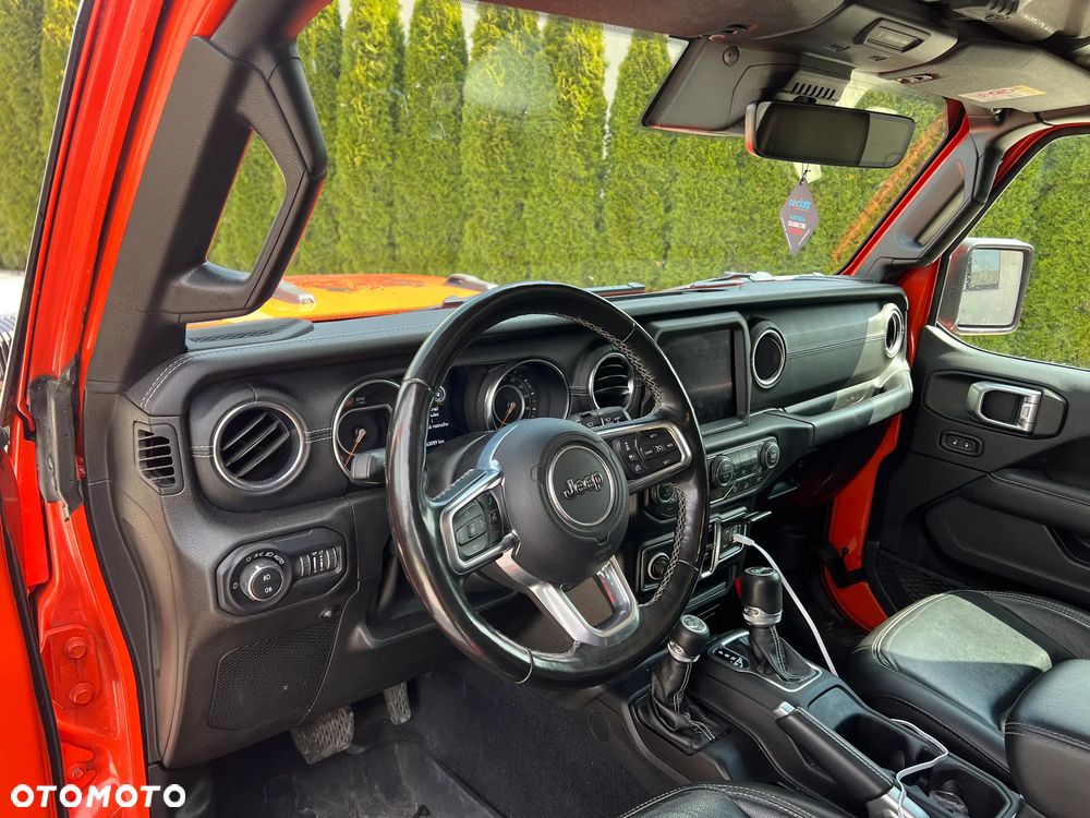 Jeep Wrangler - 22