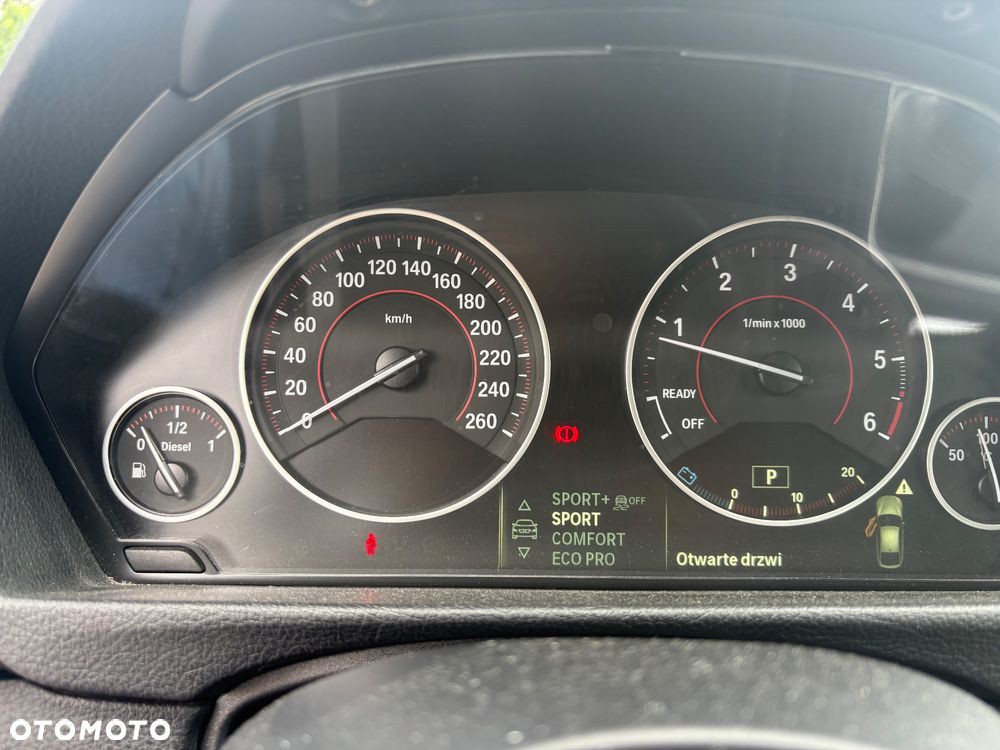 BMW Seria 3 325d - 15