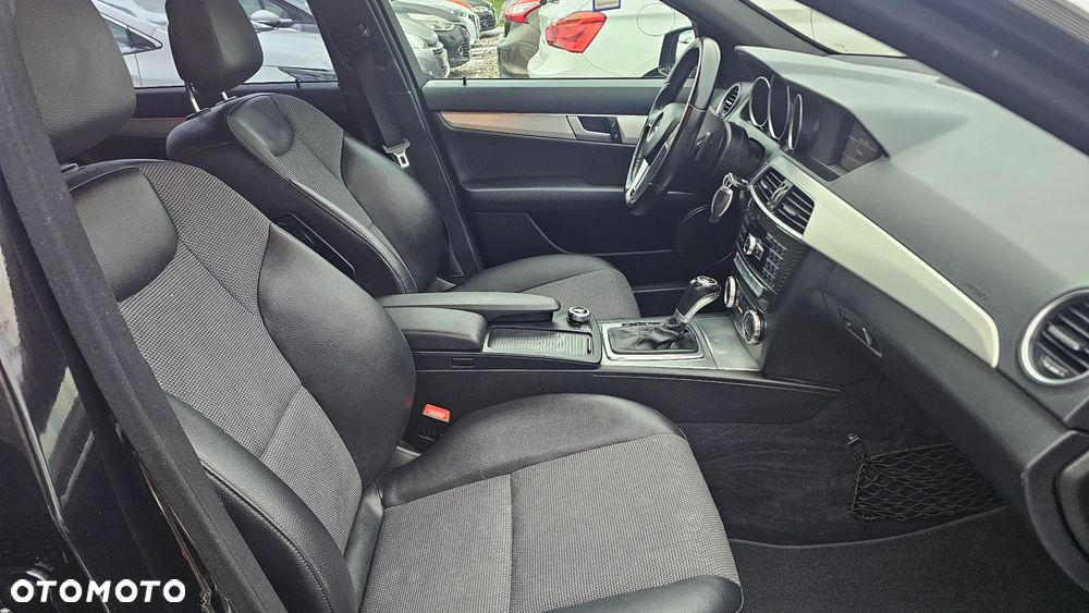 Mercedes-Benz Klasa C 250 (BlueEFFICIENCY) 7G-TRONIC Avantgarde - 19