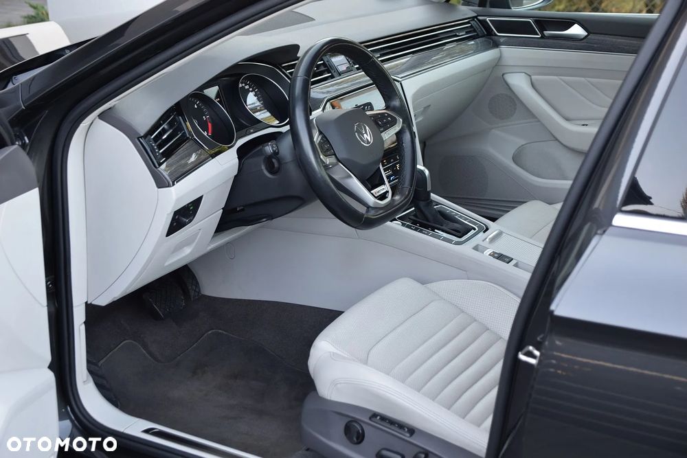 Volkswagen Passat 2.0 TDI 4Mot Elegance DSG - 11