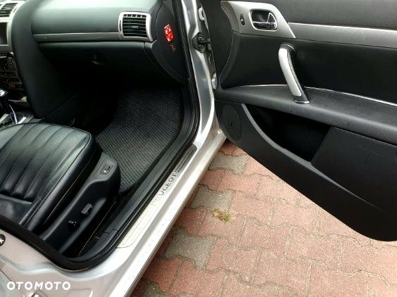 Peugeot 407 - 8