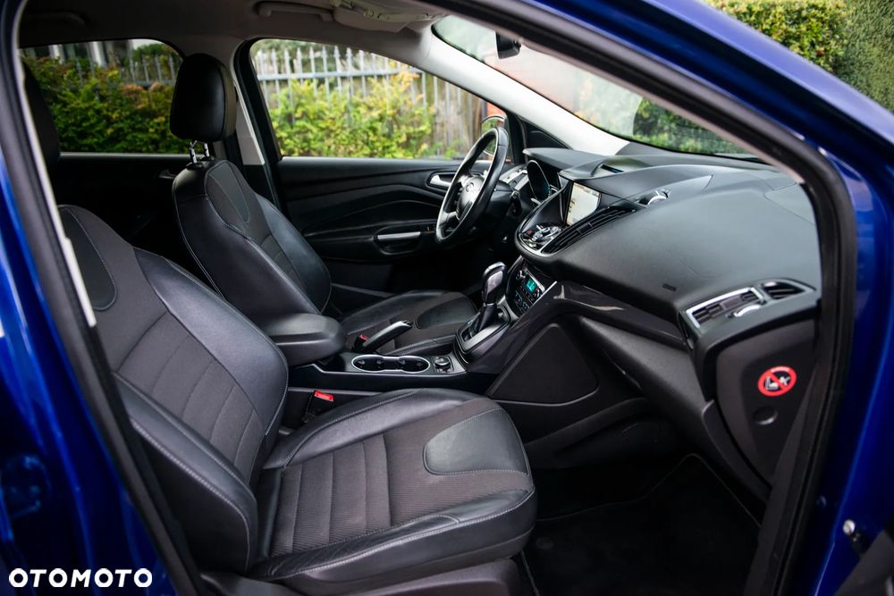 Ford Kuga 2.0 TDCi 4x4 Titanium - 38