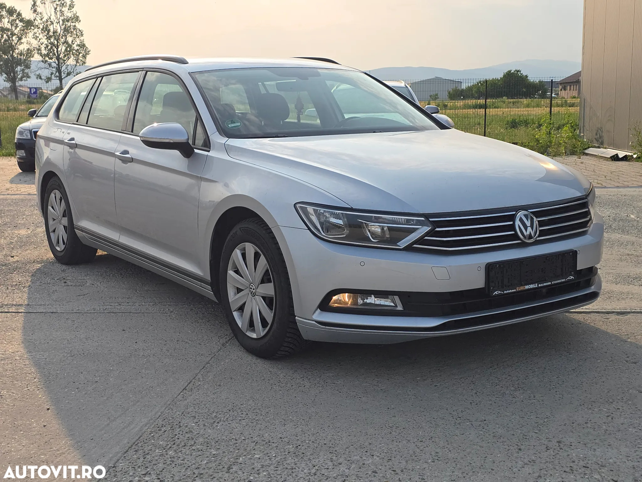 Volkswagen Passat - 4