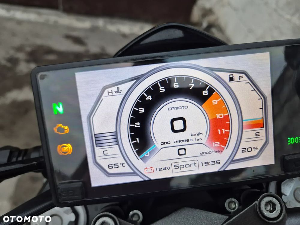 CFMoto 300NK - 20