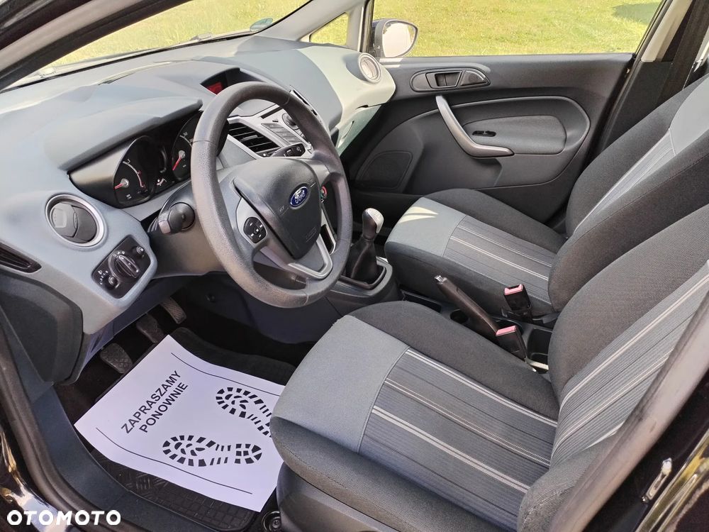 Ford Fiesta - 27