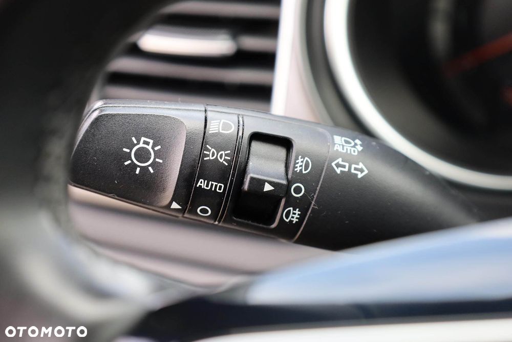 Kia Ceed 1.5 T-GDI M - 33