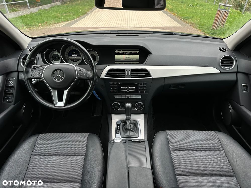 Mercedes-Benz Klasa C 180 T 7G-TRONIC Avantgarde Edition - 24