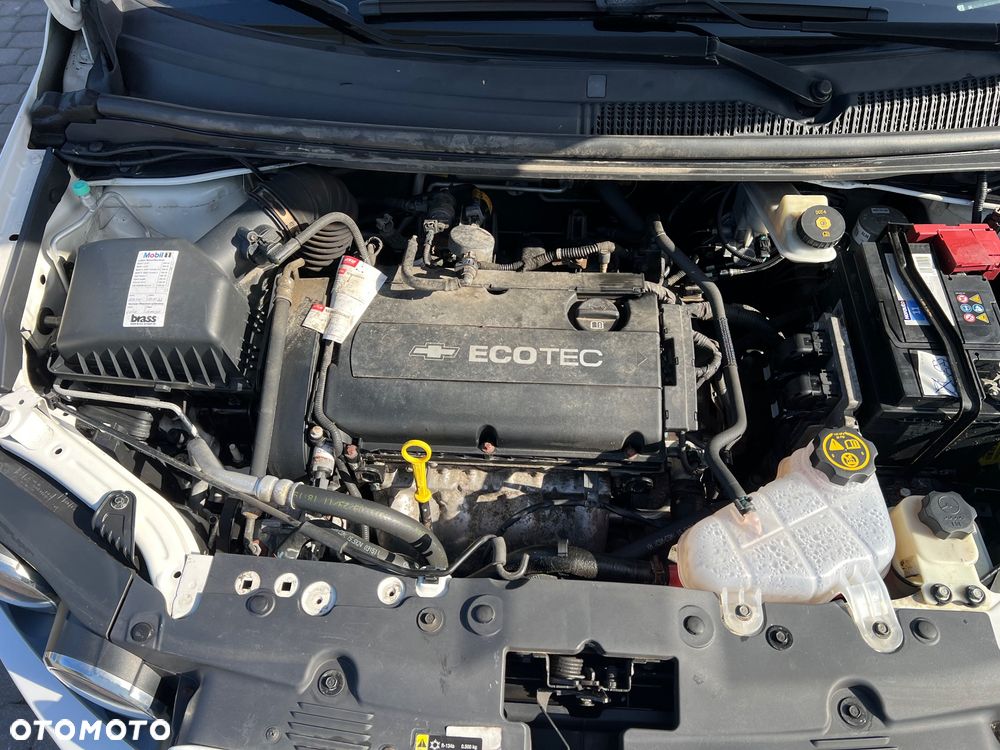 Chevrolet Aveo 1.6 LTZ - 18