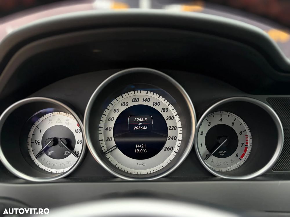 Mercedes-Benz C 180 Edition - 8