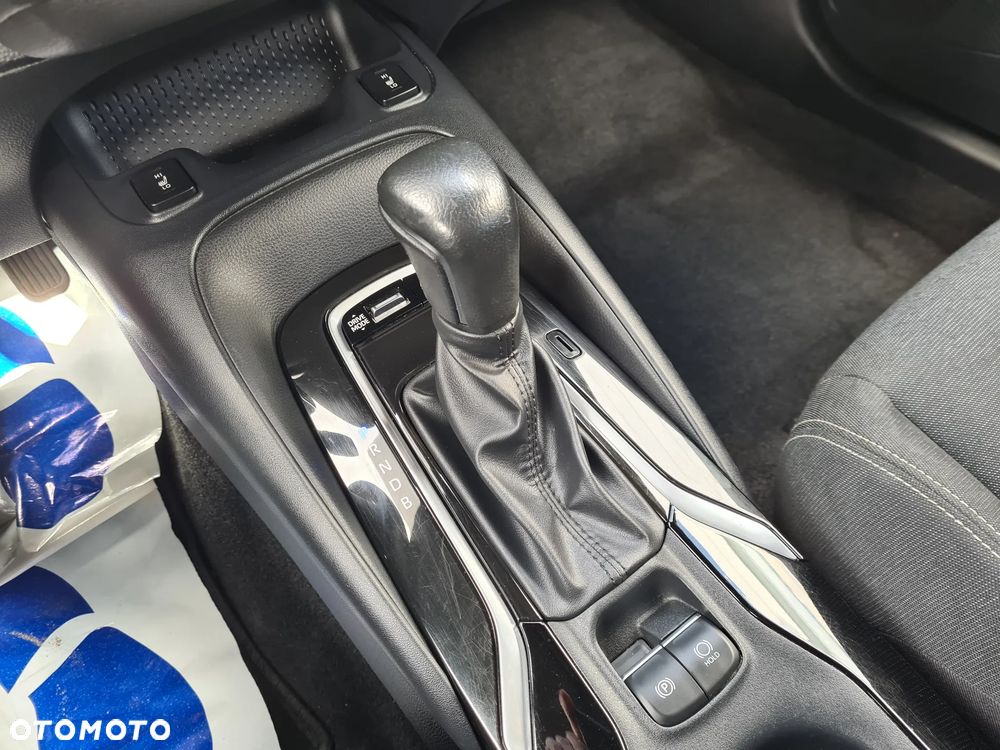 Suzuki Swace 1.8 Hybrid Premium Plus CVT - 18