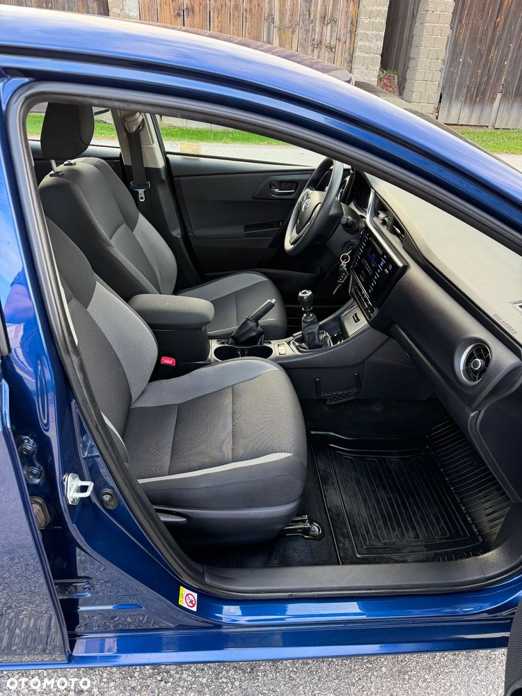Toyota Auris - 9