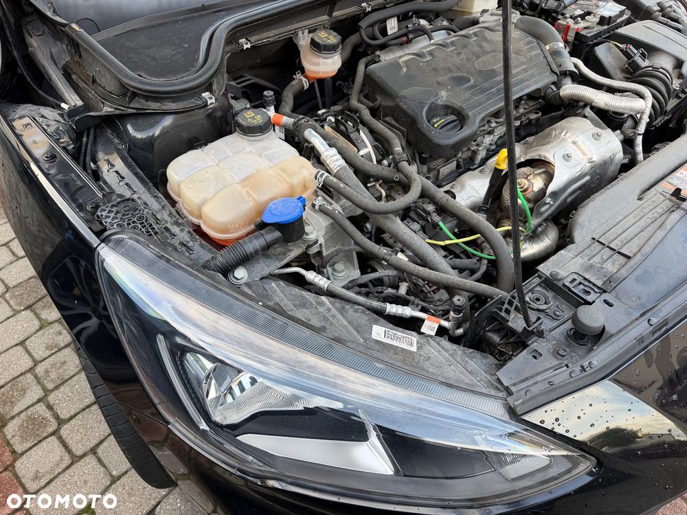 Ford Focus 1.5 EcoBlue Start-Stopp-System ST-LINE X - 17