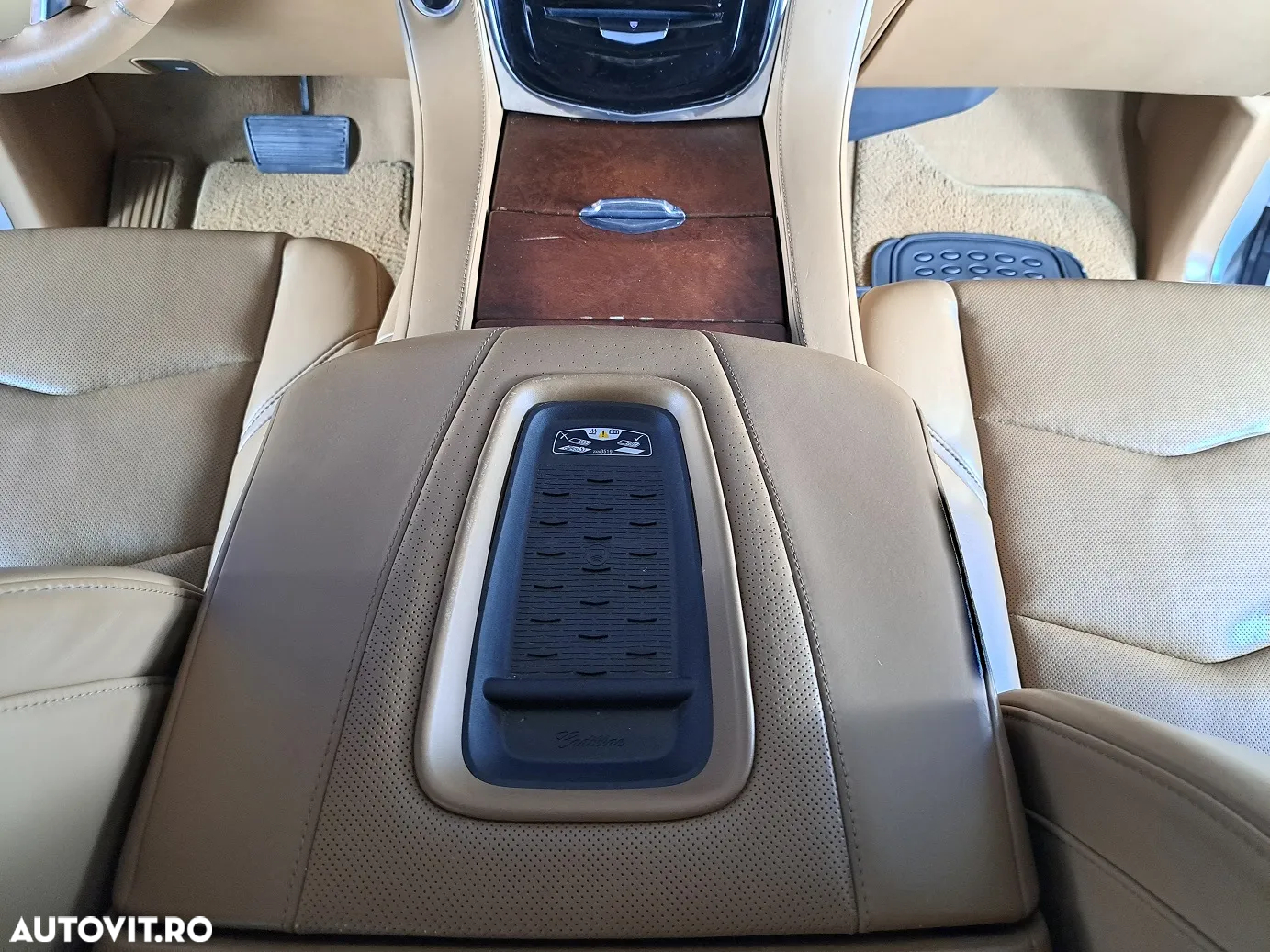 Cadillac Escalade - 16