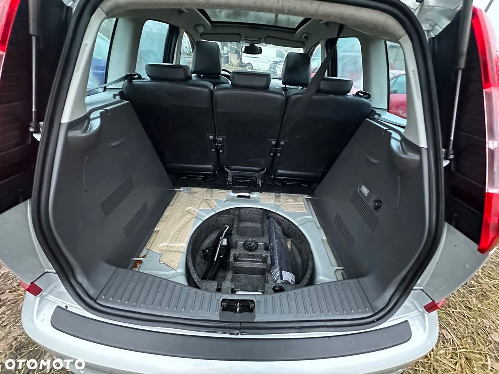 Ford C-MAX 1.8 Titanium - 30