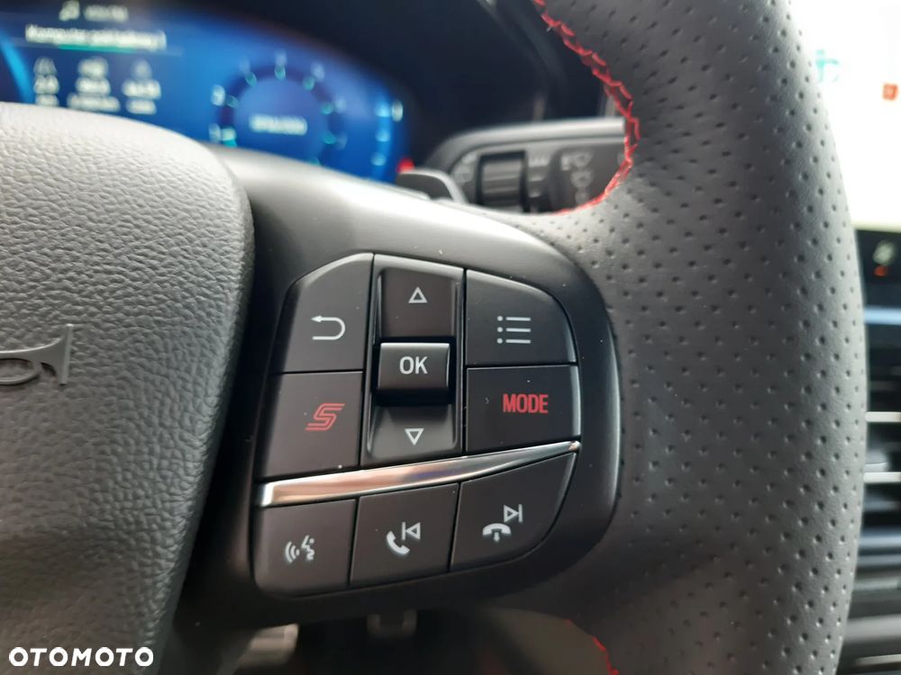 Ford Focus 2.3 EcoBoost ST X - 24