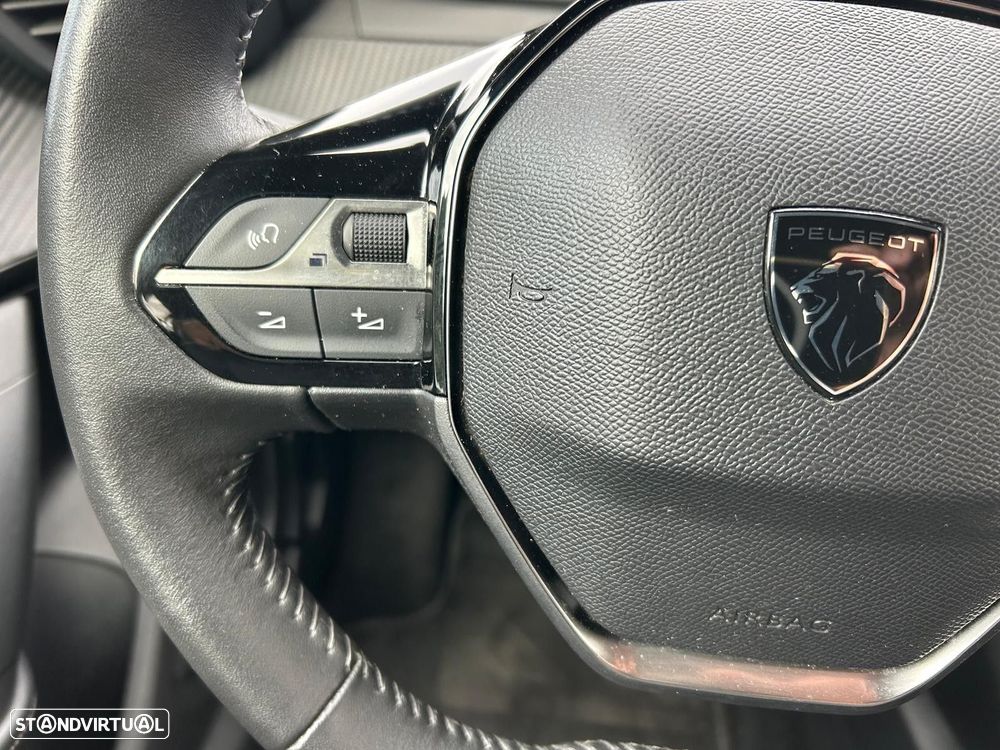 Peugeot 2008 1.2 PureTech Allure Pack - 25
