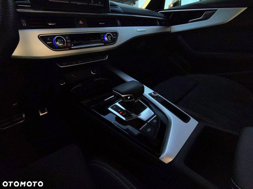 Audi A4 Limousine 45 TFSI mHEV Quattro S Line S tronic - 32