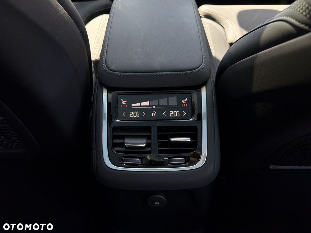 Volvo XC 90 - 16