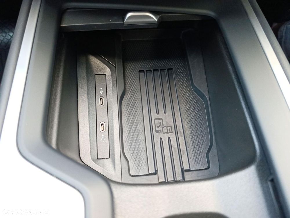 Volkswagen Passat - 35