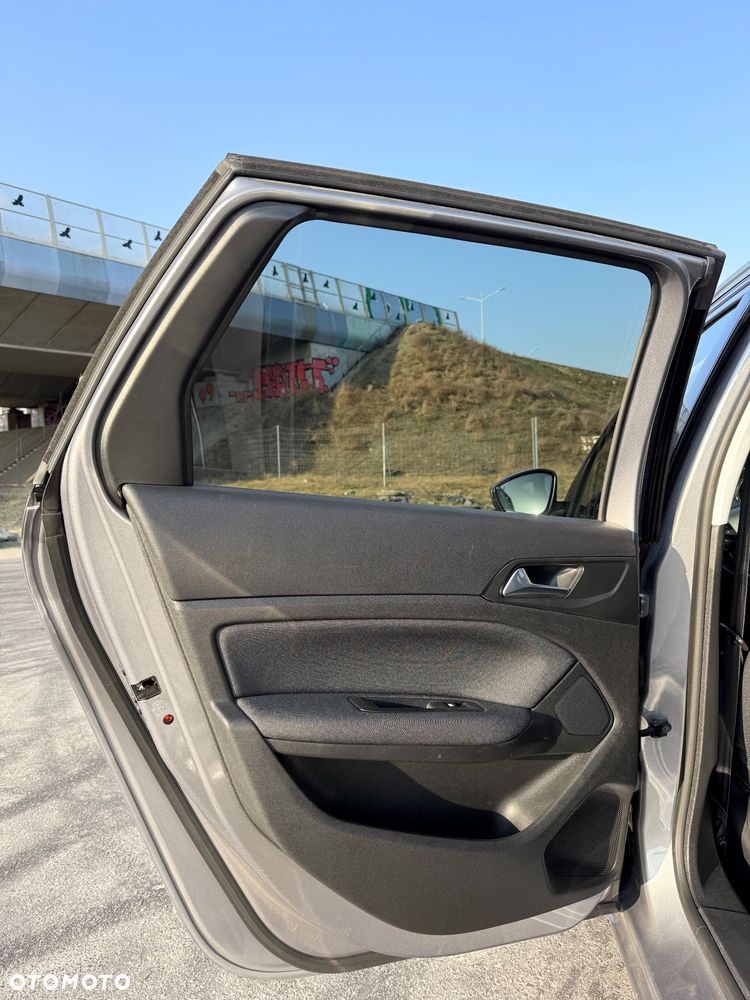 Peugeot 308 1.2 PureTech GPF Allure Pack S&S - 19