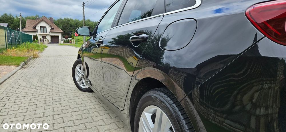 Kia Ceed - 11
