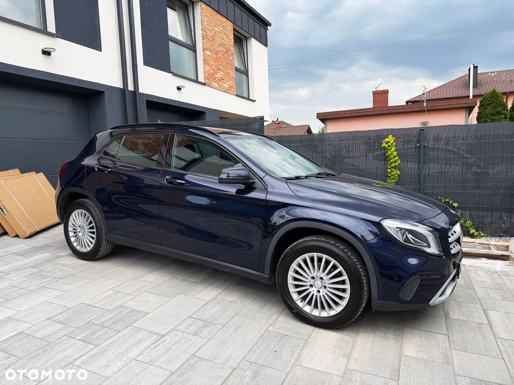 Mercedes-Benz GLA 200 - 5