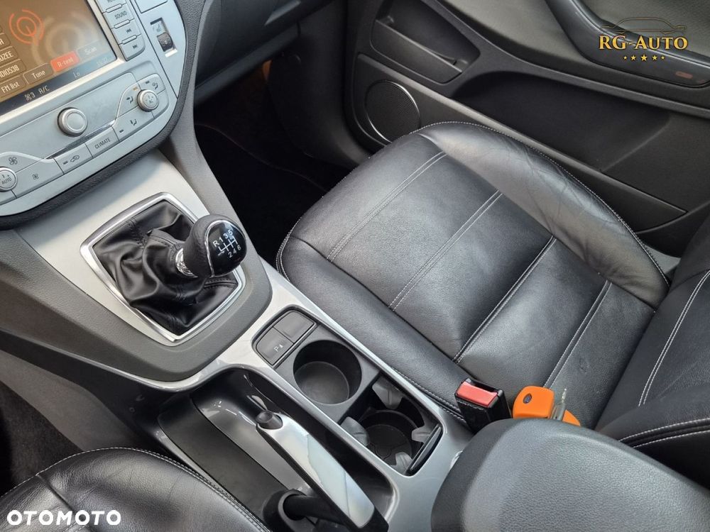 Ford Kuga - 34