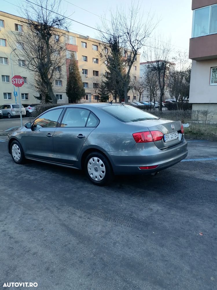 Volkswagen Jetta 1.6 TDI DPF Comfortline - 12