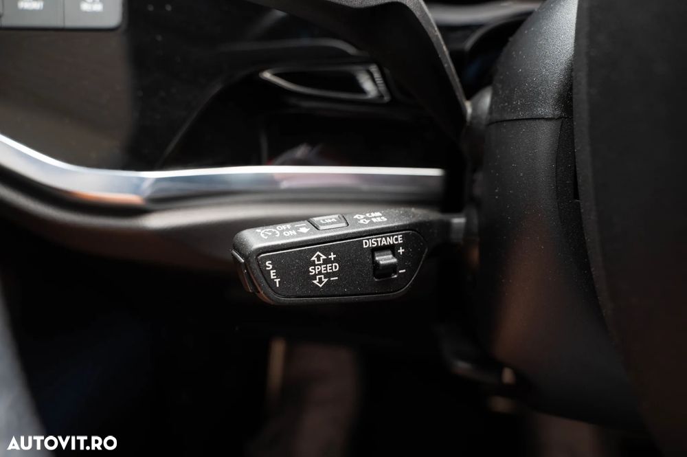 Audi RS Q3 2.5 TFSI quattro S tronic - 28