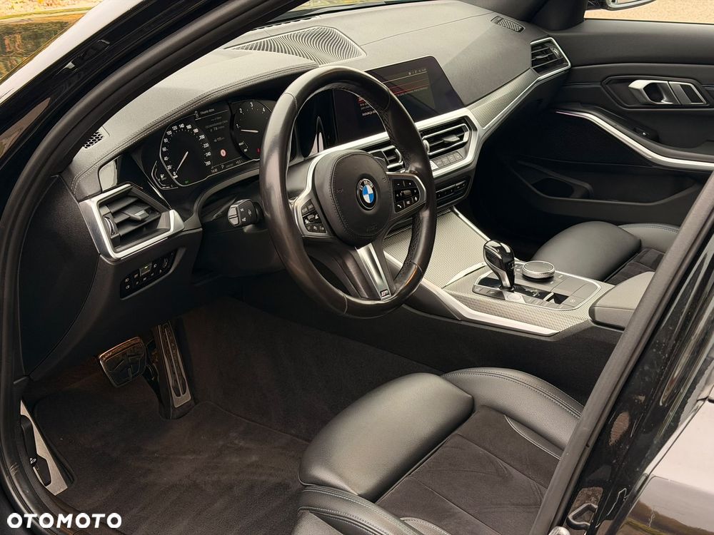 BMW Seria 3 320d M Sport - 8