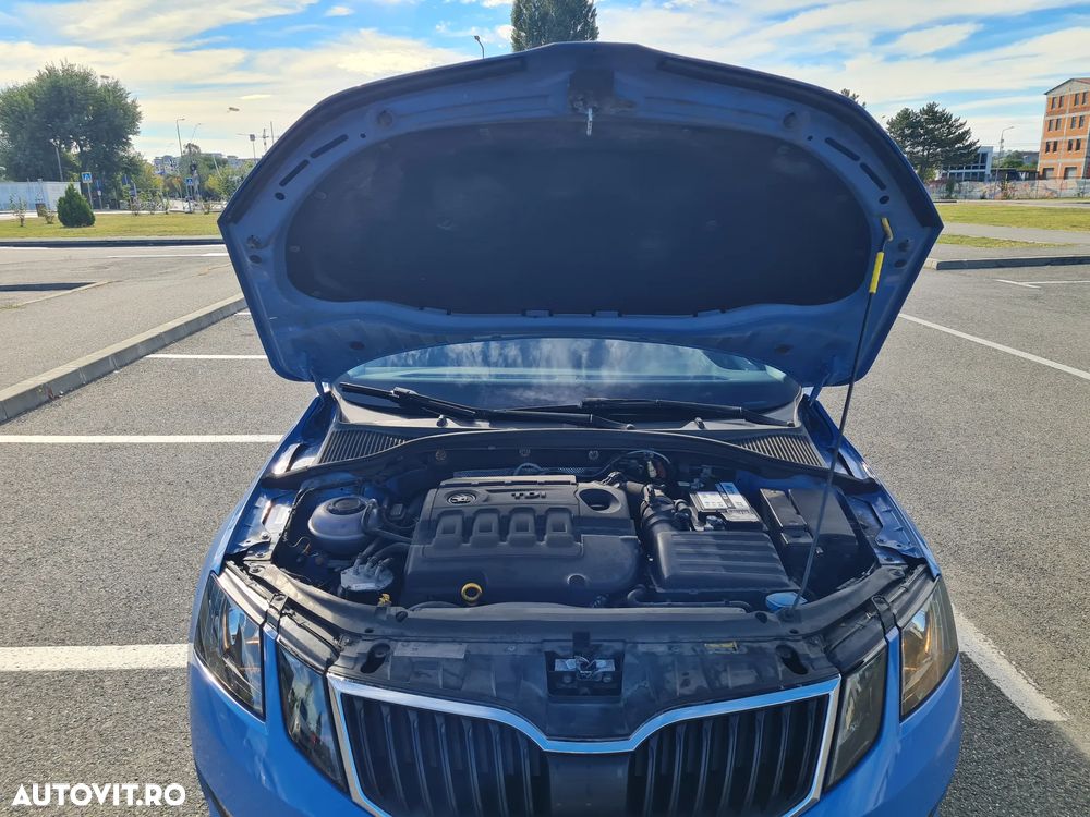Skoda Octavia Combi Diesel 2.0 TDI Style - 10