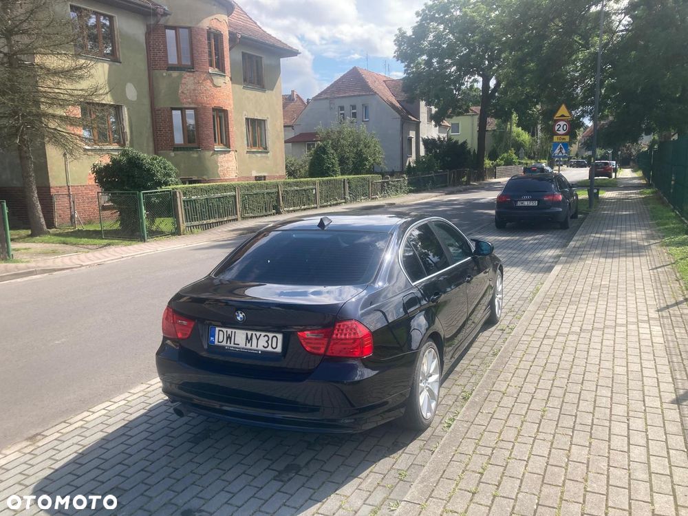 BMW Seria 3 318i - 3
