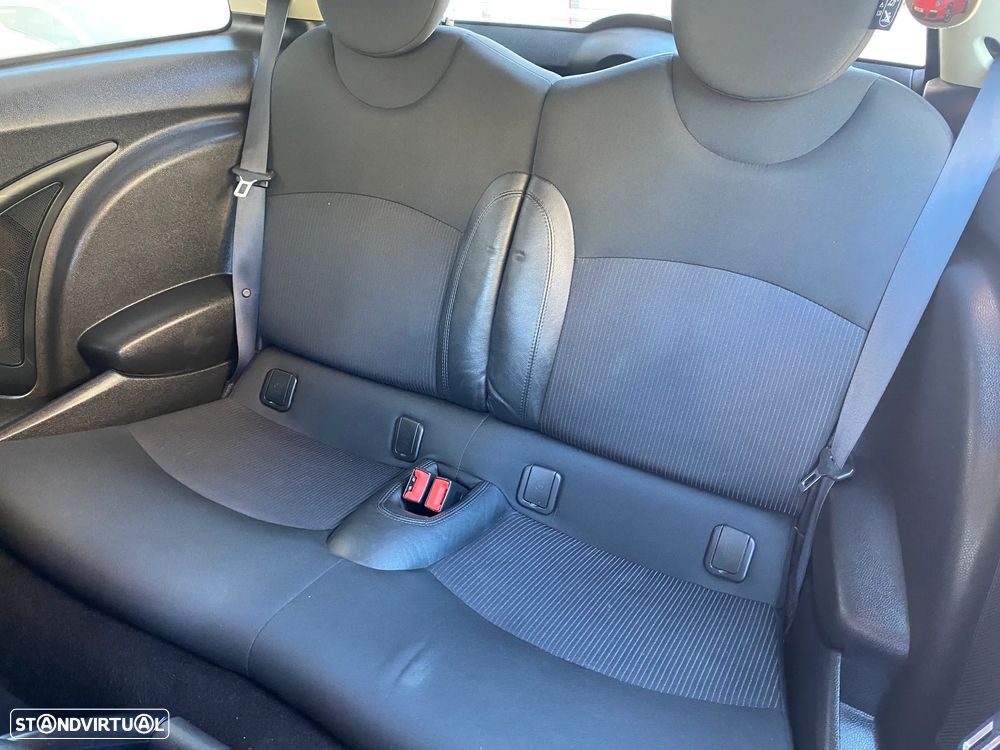 MINI 3 Portas Cooper D - 37