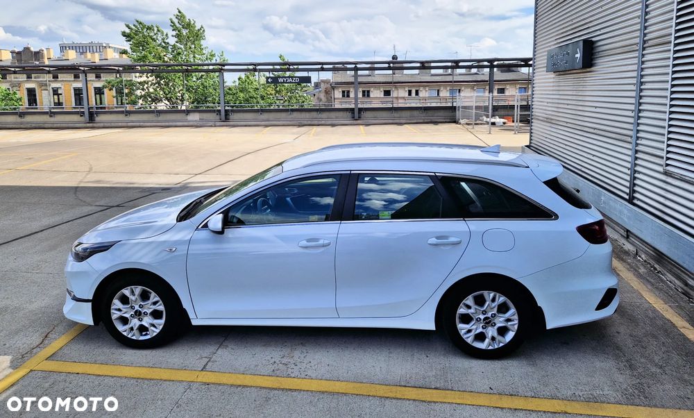 Kia Ceed 1.5 T-GDI M - 10