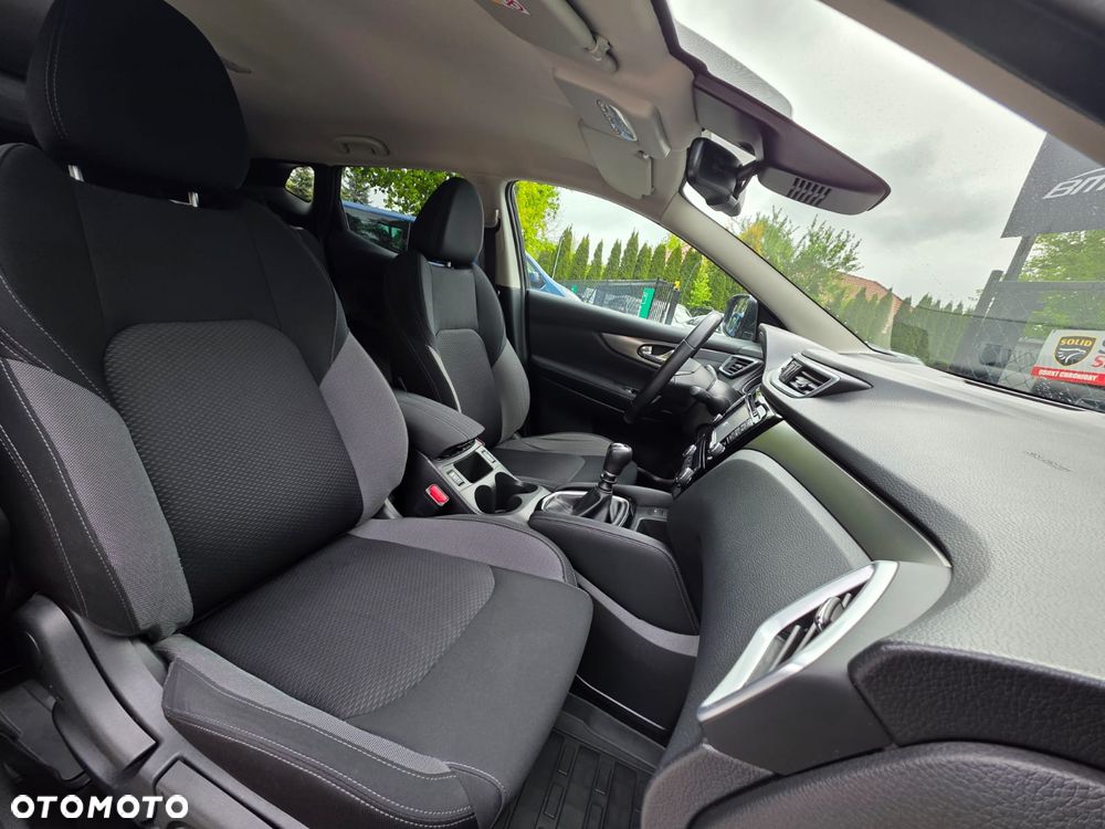 Nissan Qashqai 1.6 DCi N-Connecta - 22