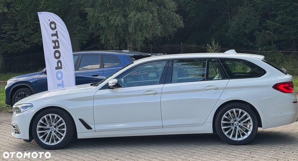 BMW Seria 5 530d Luxury Line sport - 3