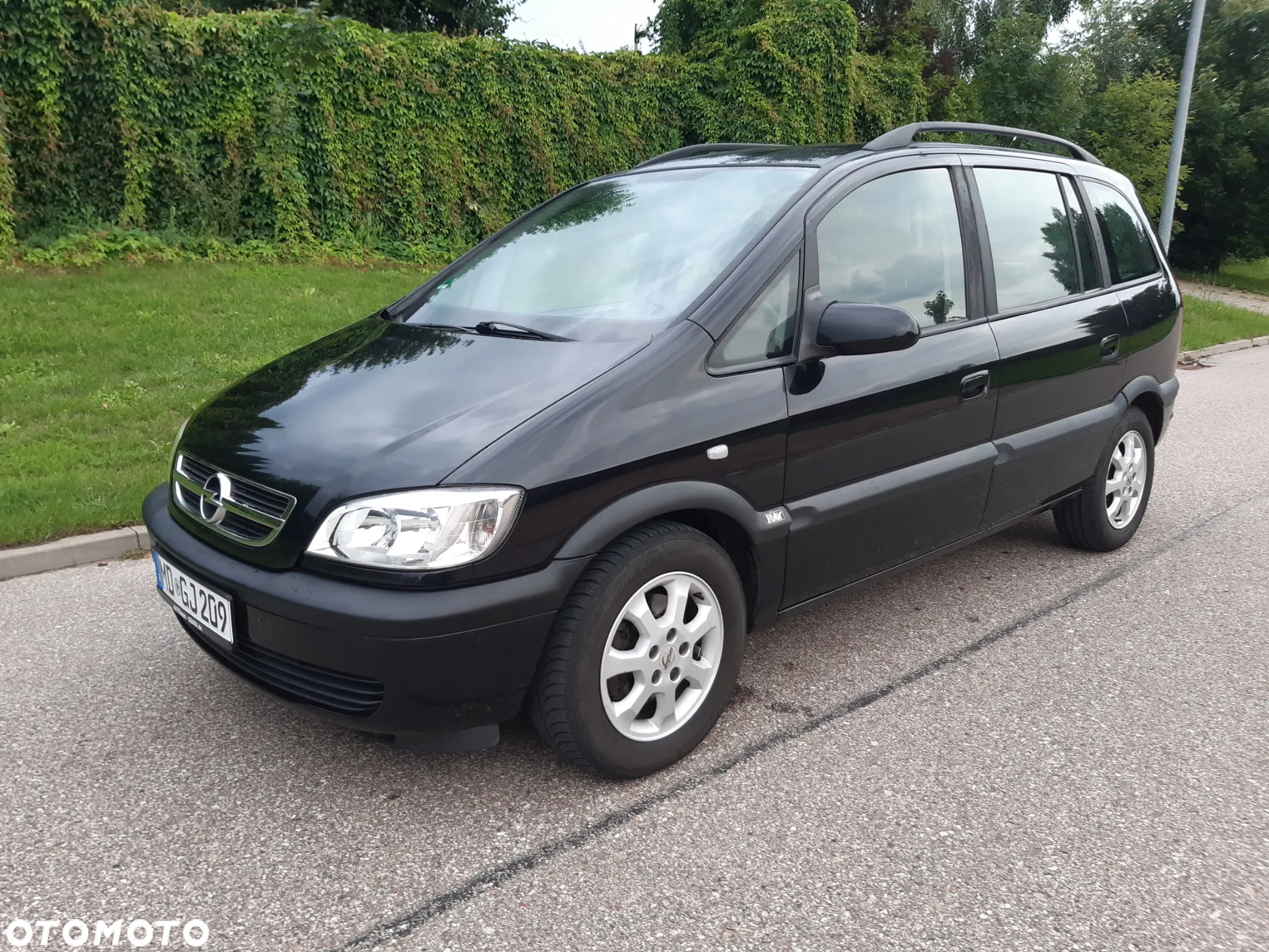Opel Zafira 1.6 Njoy - 2