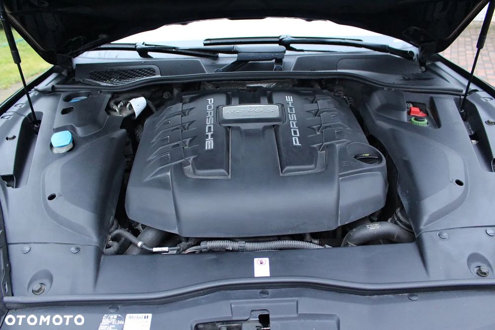 Porsche Cayenne S Diesel Platinum Edition - 17